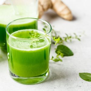 10 Reasons Why We Should Drink Green Juice Daily!