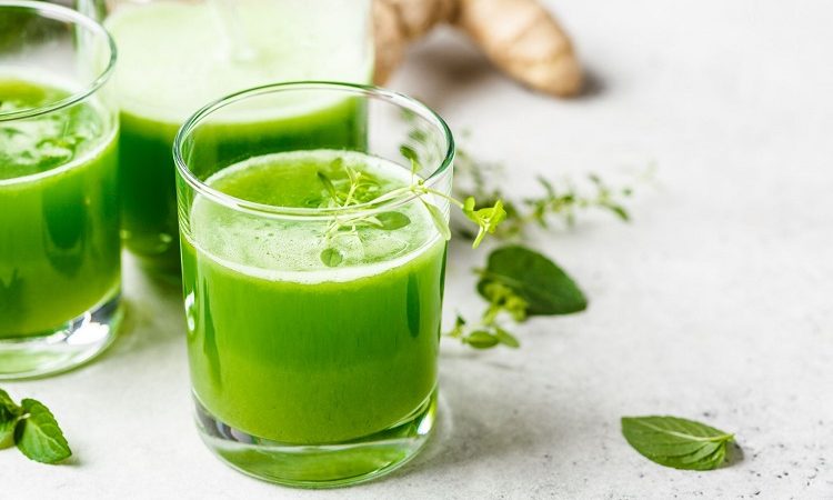 10 Reasons Why We Should Drink Green Juice Daily!